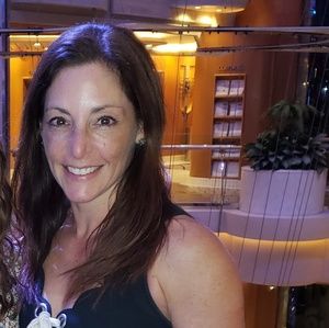 Meet your Posher, Lisa